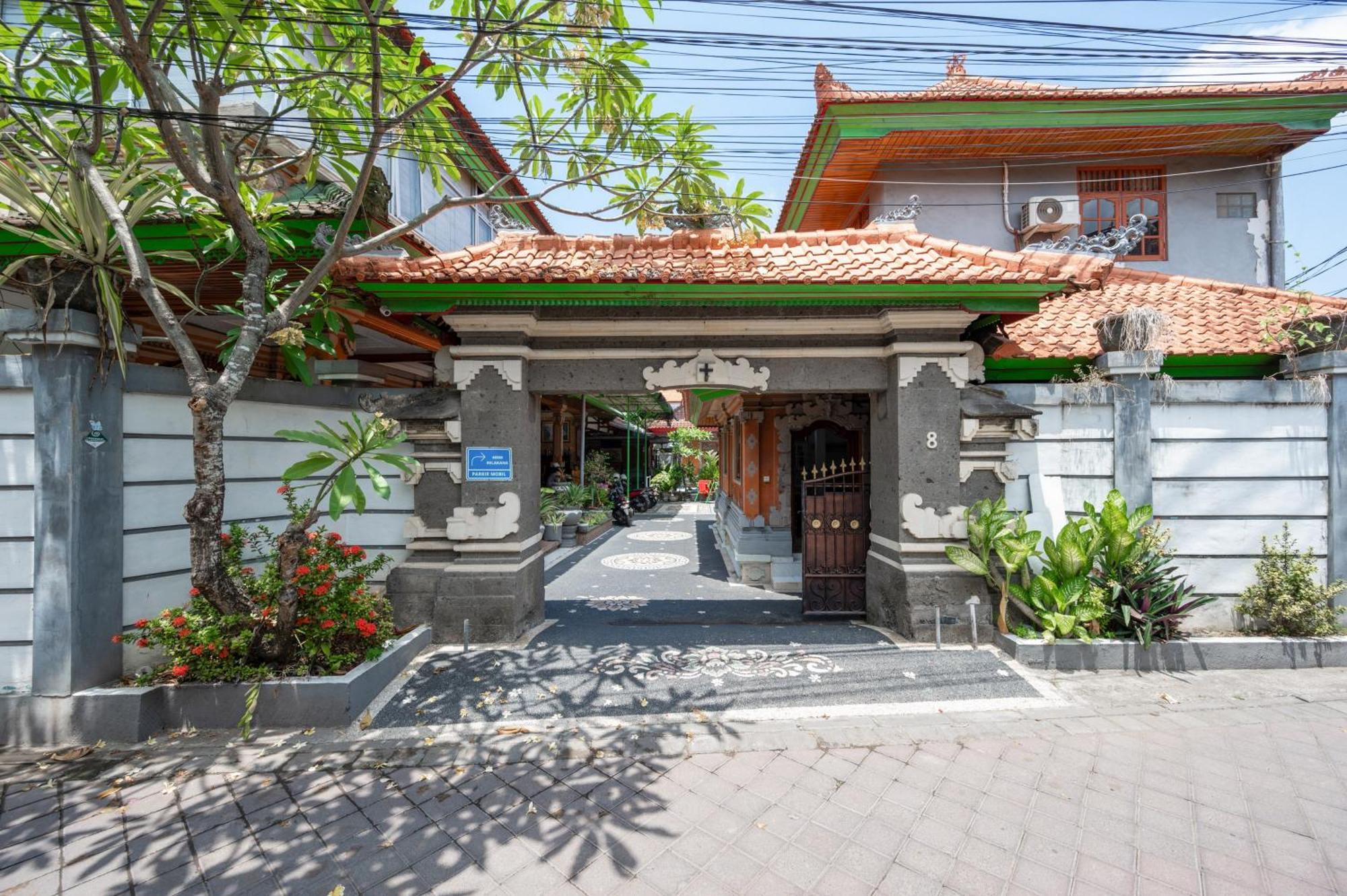 Ceria Guesthouse Seminyak Mitra Reddoorz Eksteriør bilde