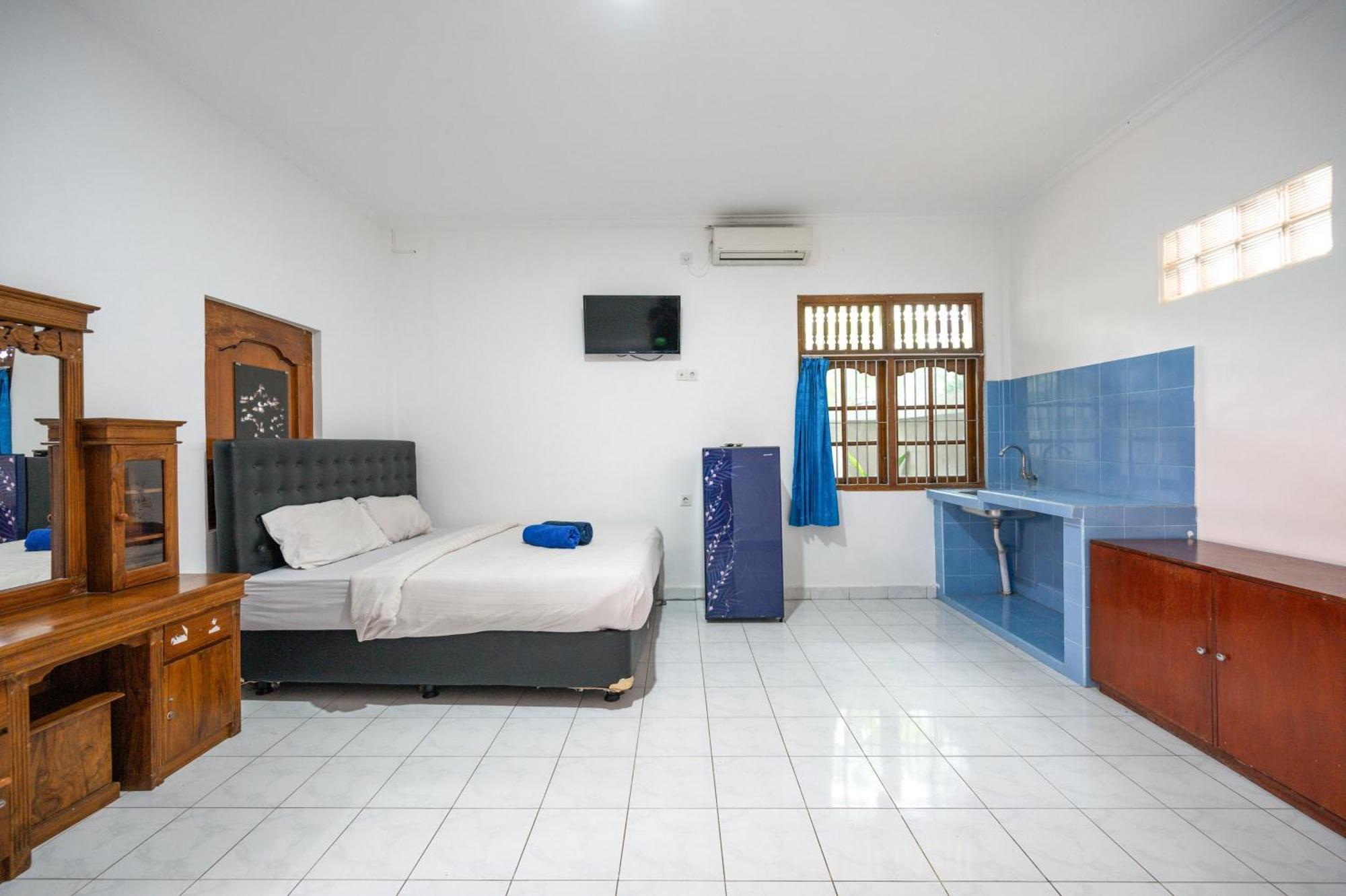 Ceria Guesthouse Seminyak Mitra Reddoorz Eksteriør bilde