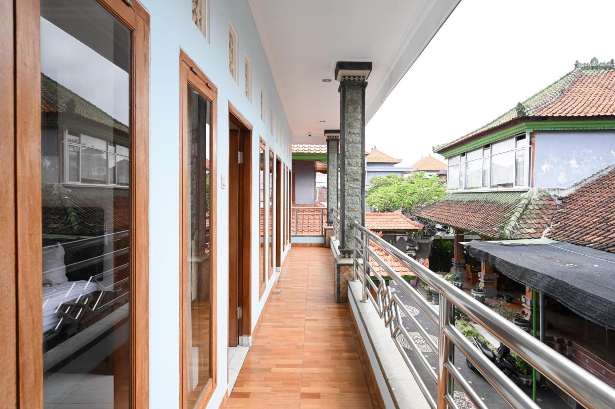 Ceria Guesthouse Seminyak Mitra Reddoorz Eksteriør bilde