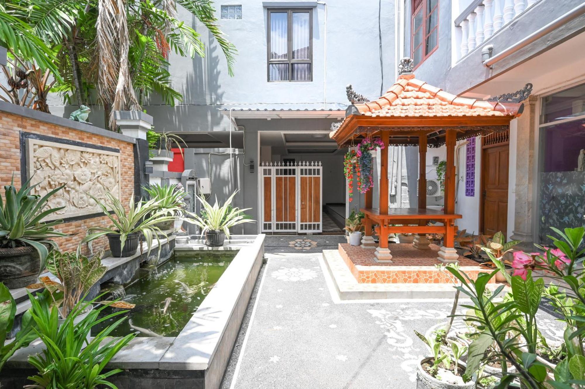 Ceria Guesthouse Seminyak Mitra Reddoorz Eksteriør bilde